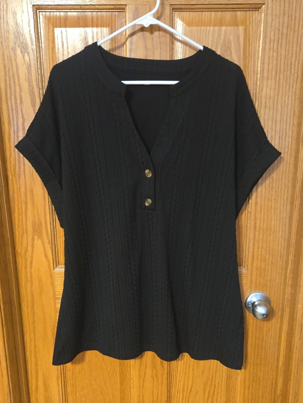 SHEIN Black Short Sleeve Split-Neck Button Top